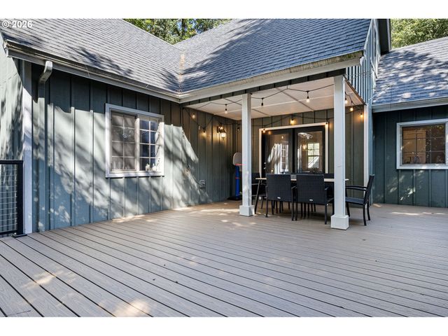 75 MARLBORO Ln, Eugene, OR 97405