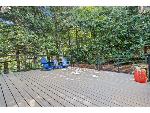 75 MARLBORO Ln, Eugene, OR 97405