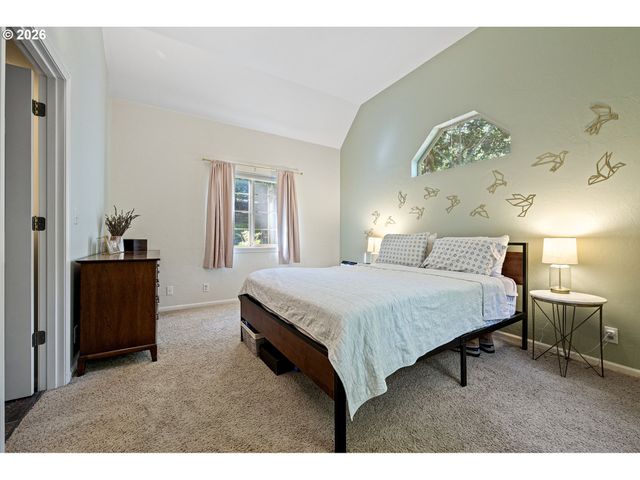 75 MARLBORO Ln, Eugene, OR 97405