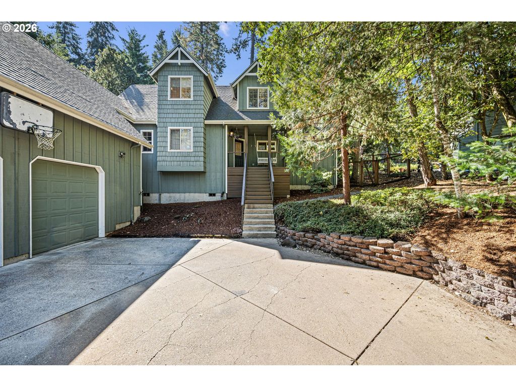 75 MARLBORO Ln, Eugene, OR 97405