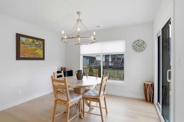 527 TOMAHAWK DR, Columbia, MO 65203