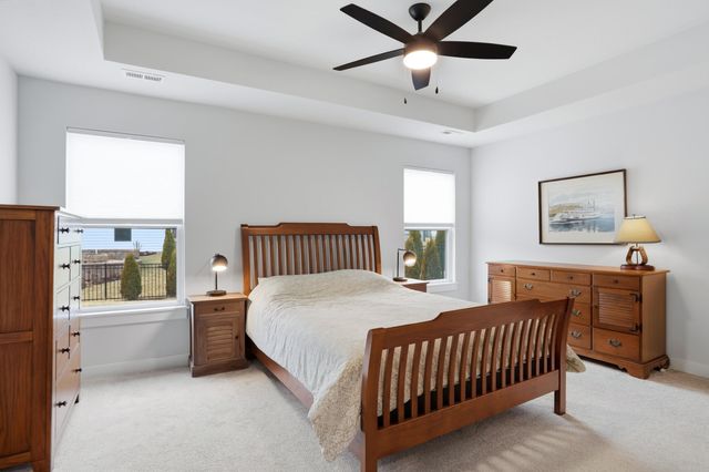 527 TOMAHAWK DR, Columbia, MO 65203