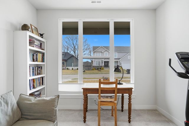 527 TOMAHAWK DR, Columbia, MO 65203