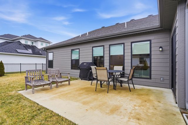 527 TOMAHAWK DR, Columbia, MO 65203