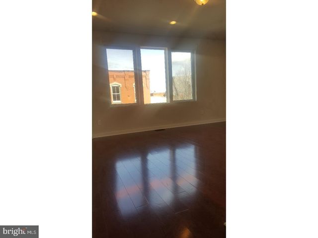 1014 MOUNT VERNON ST, Philadelphia, PA 19123