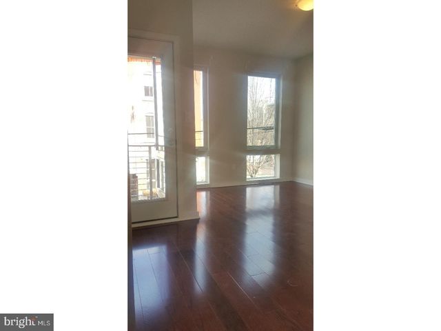 1014 MOUNT VERNON ST, Philadelphia, PA 19123