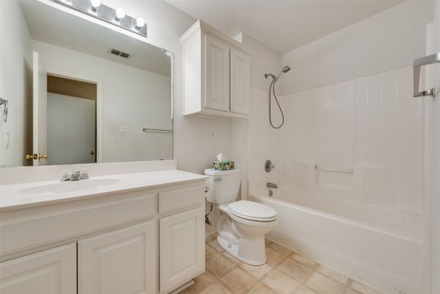 236 Goldeneye Lane, Fort Worth, TX 76120