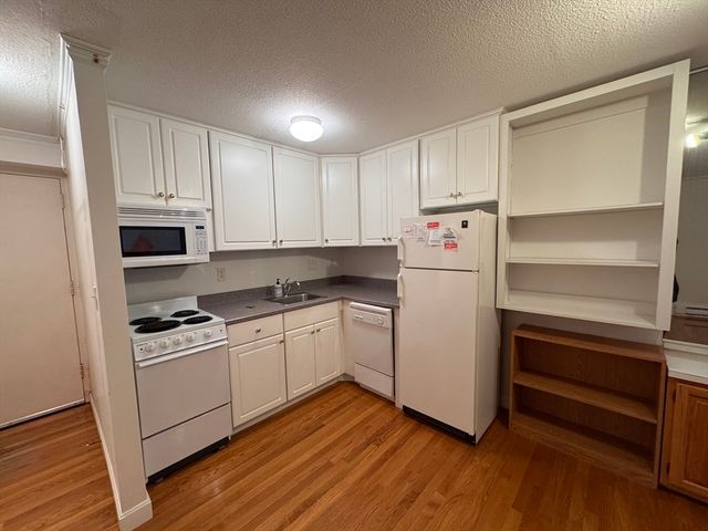 1691 Cambridge St 22, Cambridge, MA 02138
