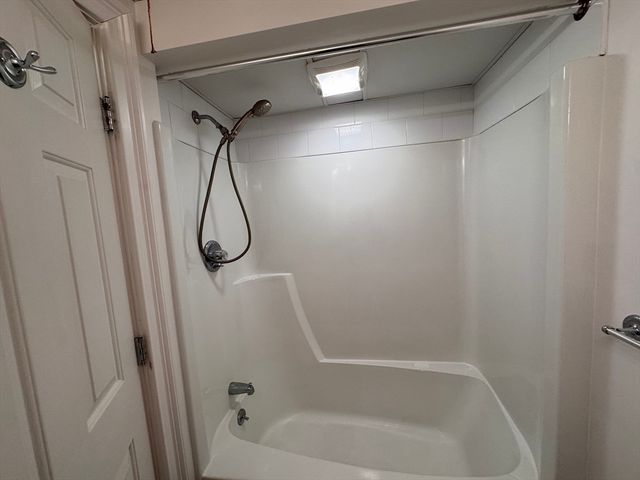 1691 Cambridge St 22, Cambridge, MA 02138