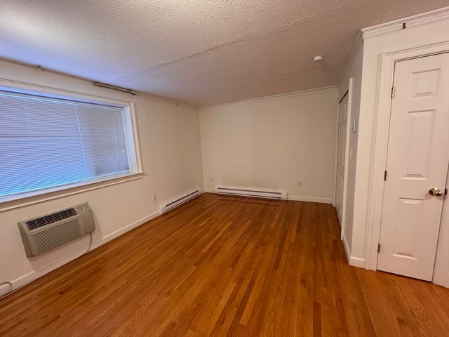 1691 Cambridge St 22, Cambridge, MA 02138