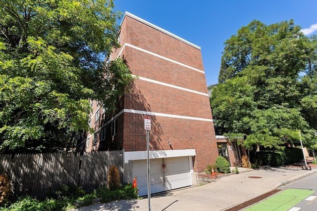 1691 Cambridge St 22, Cambridge, MA 02138