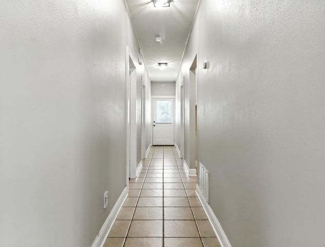 126 E Hoyt Dr, Longview, TX 75601