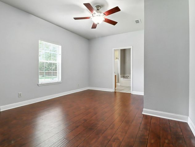 126 E Hoyt Dr, Longview, TX 75601