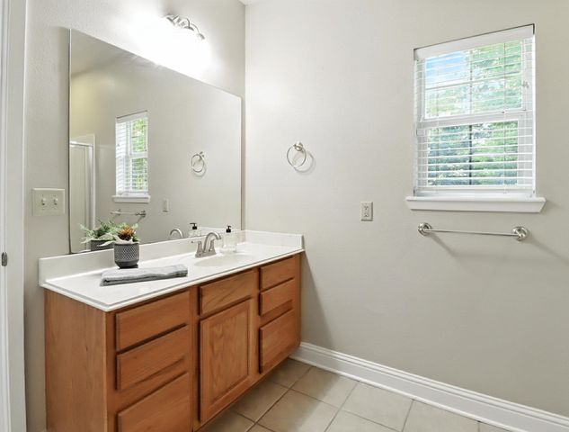 126 E Hoyt Dr, Longview, TX 75601