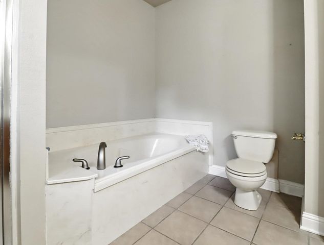 126 E Hoyt Dr, Longview, TX 75601