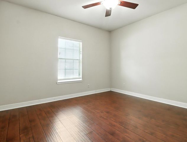 126 E Hoyt Dr, Longview, TX 75601