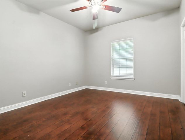 126 E Hoyt Dr, Longview, TX 75601