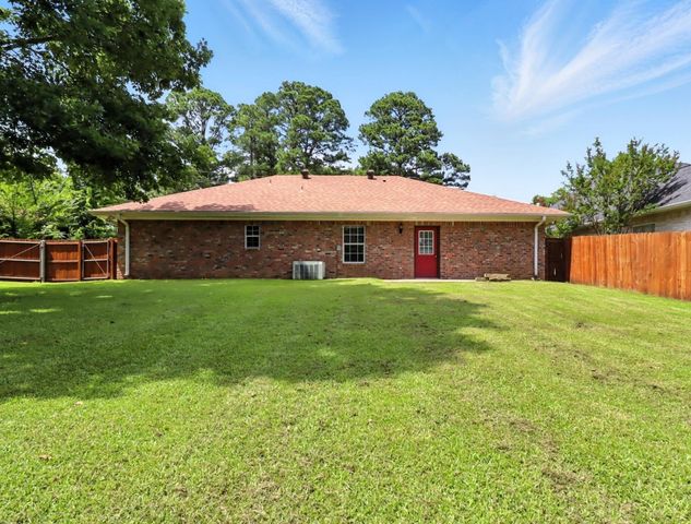 126 E Hoyt Dr, Longview, TX 75601