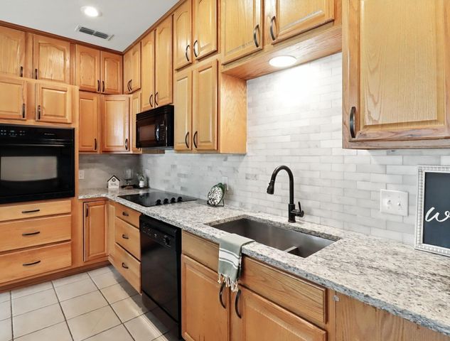 126 E Hoyt Dr, Longview, TX 75601