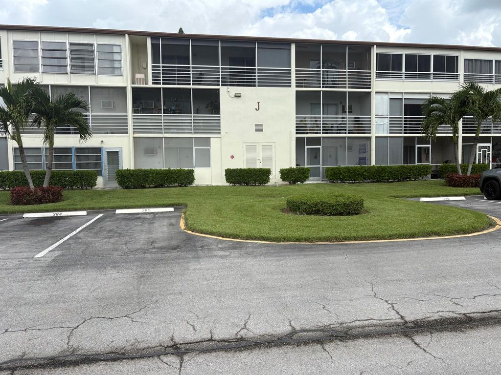 Image 14 of property listing at 398 Mansfield J 398 J, Boca Raton, FL 33434