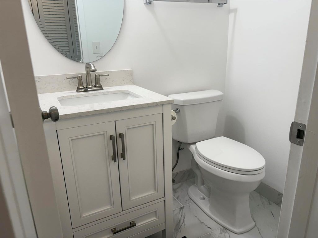 Image 6 of property listing at 398 Mansfield J 398 J, Boca Raton, FL 33434
