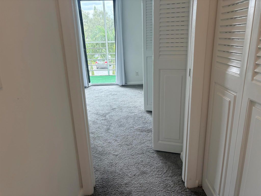 Image 7 of property listing at 398 Mansfield J 398 J, Boca Raton, FL 33434
