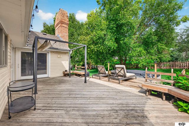 10612 Monroe Street, Omaha, NE 68127