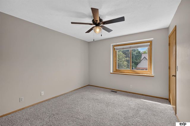 10612 Monroe Street, Omaha, NE 68127