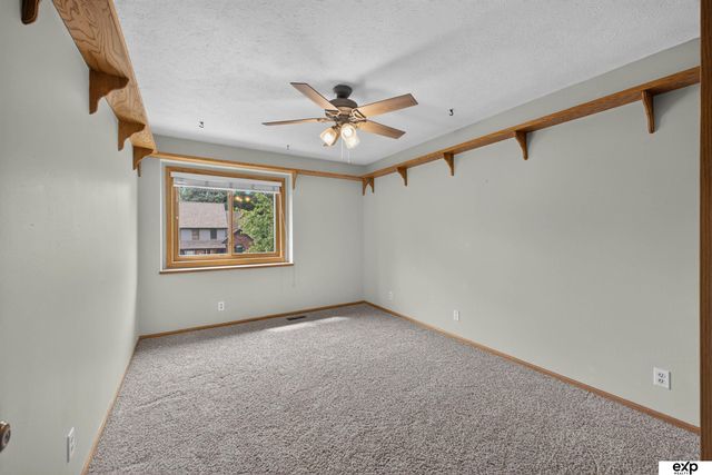 10612 Monroe Street, Omaha, NE 68127