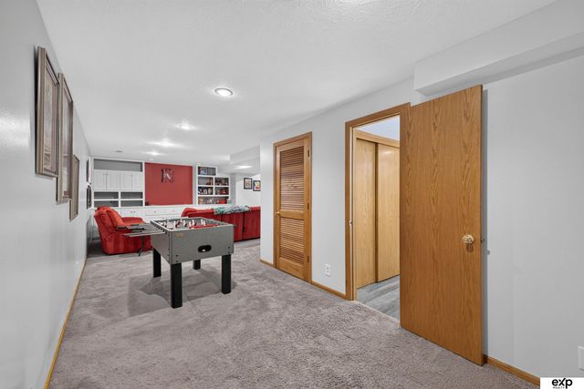 10612 Monroe Street, Omaha, NE 68127