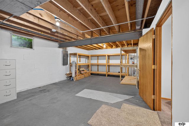 10612 Monroe Street, Omaha, NE 68127