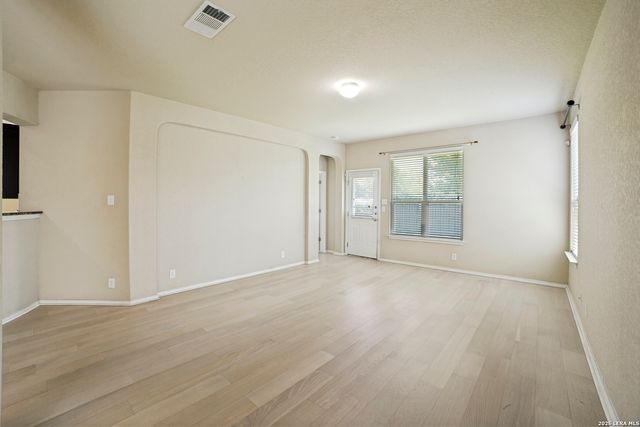 6818 FORT BND, San Antonio, TX 78223