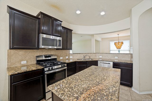 6818 FORT BND, San Antonio, TX 78223
