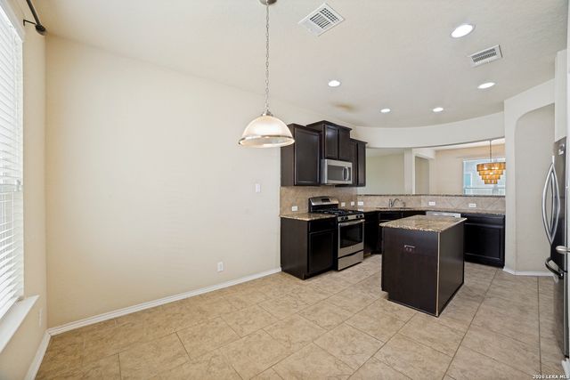6818 FORT BND, San Antonio, TX 78223