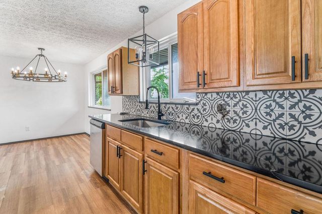 6614 E Livingston Avenue, Reynoldsburg, OH 43068