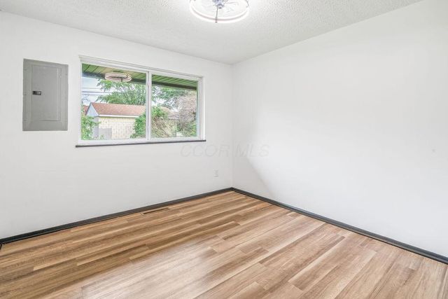 6614 E Livingston Avenue, Reynoldsburg, OH 43068