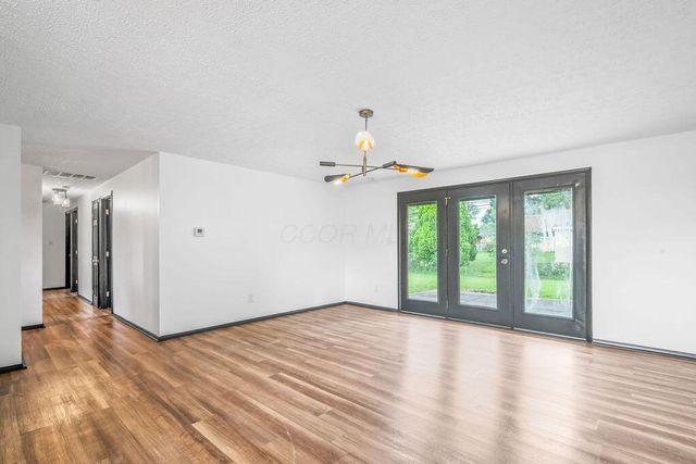 6614 E Livingston Avenue, Reynoldsburg, OH 43068