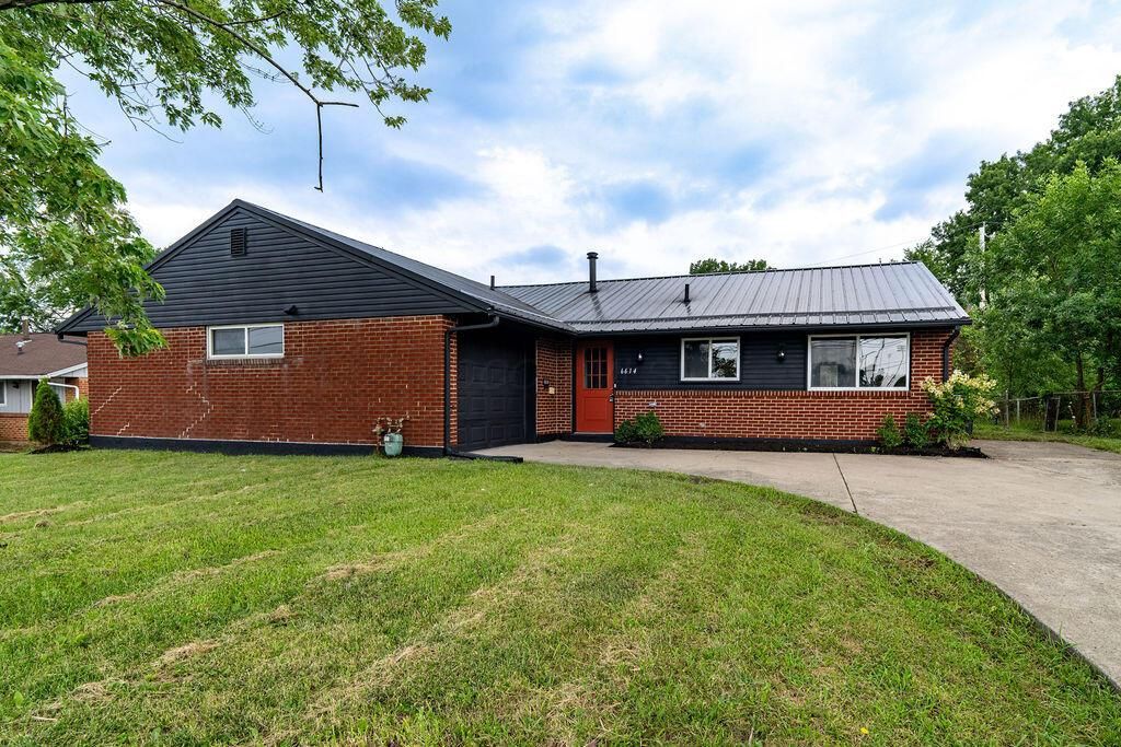 6614 E Livingston Avenue, Reynoldsburg, OH 43068