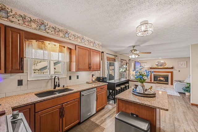 1244 Mayfair Drive, Wilmington, OH 45177