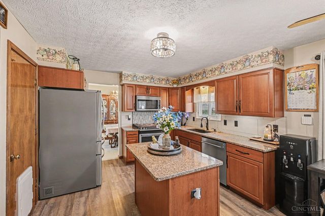 1244 Mayfair Drive, Wilmington, OH 45177