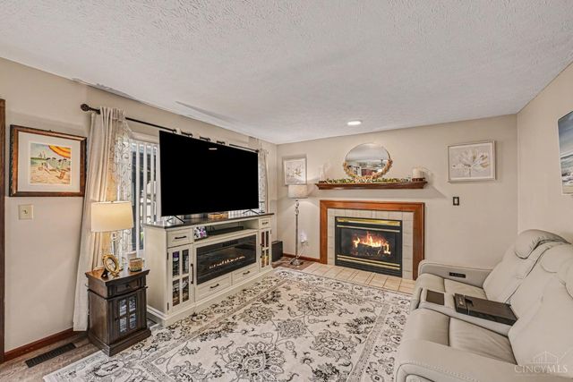 1244 Mayfair Drive, Wilmington, OH 45177