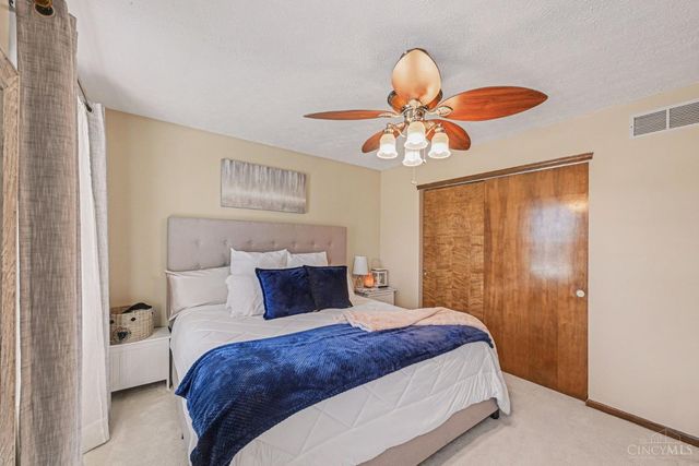 1244 Mayfair Drive, Wilmington, OH 45177