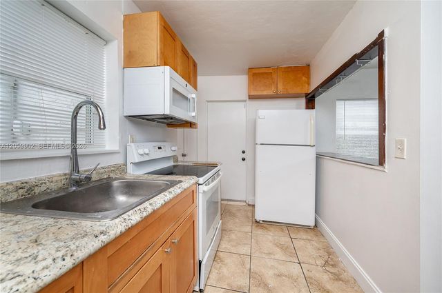 9050 NW 31st Avenue 3, Miami, FL 33147