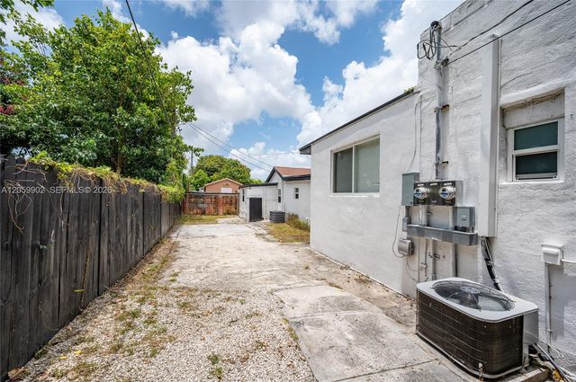 9050 NW 31st Avenue 3, Miami, FL 33147