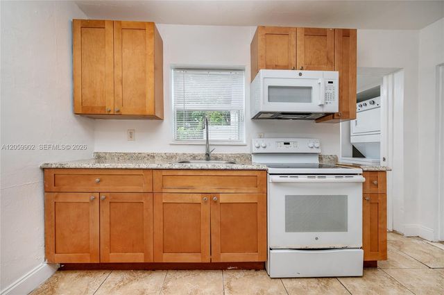9050 NW 31st Avenue 3, Miami, FL 33147