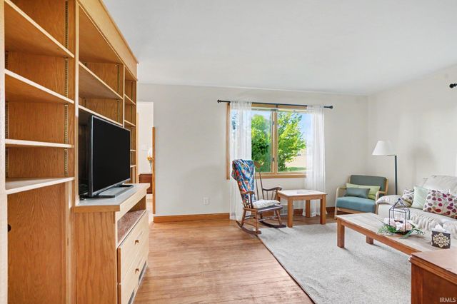 58399 Crumstown Highway, South Bend, IN 46619