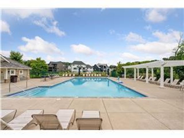 16555 77th Circle N, Maple Grove, MN 55311
