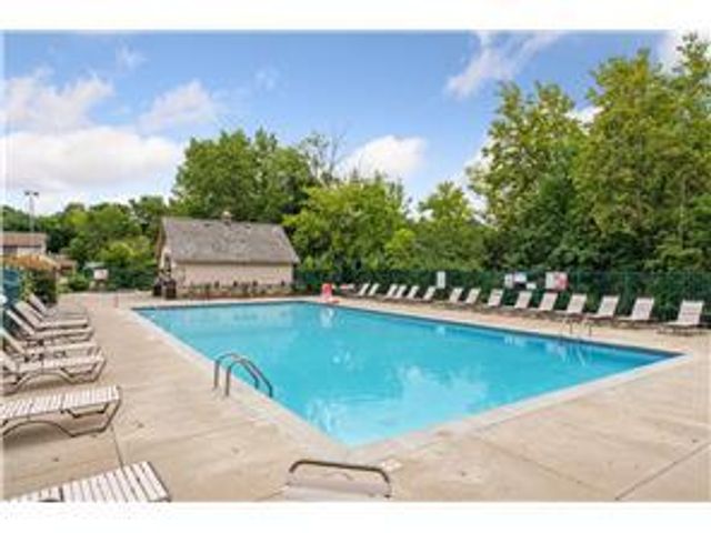16555 77th Circle N, Maple Grove, MN 55311