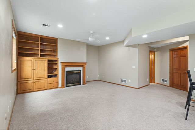 16555 77th Circle N, Maple Grove, MN 55311