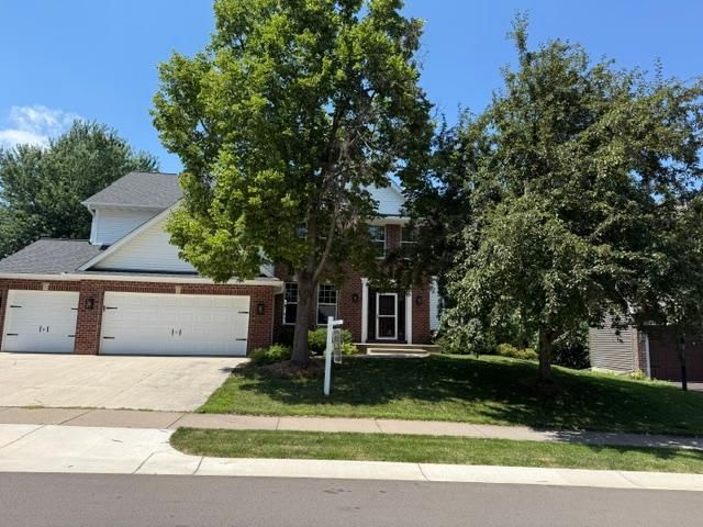 16555 77th Circle N, Maple Grove, MN 55311